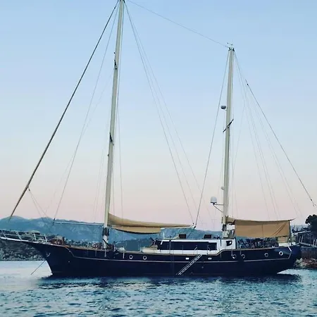 Botel Asterixyacht-navigate To Greece,turkey And So More